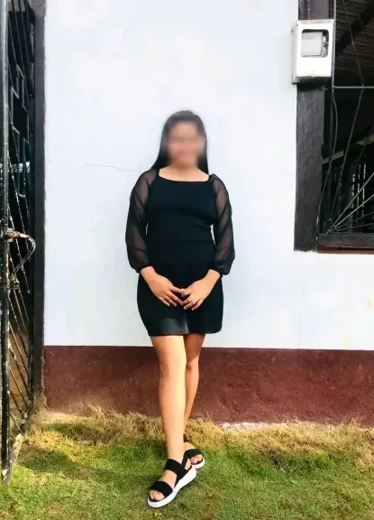 Büsra, 26