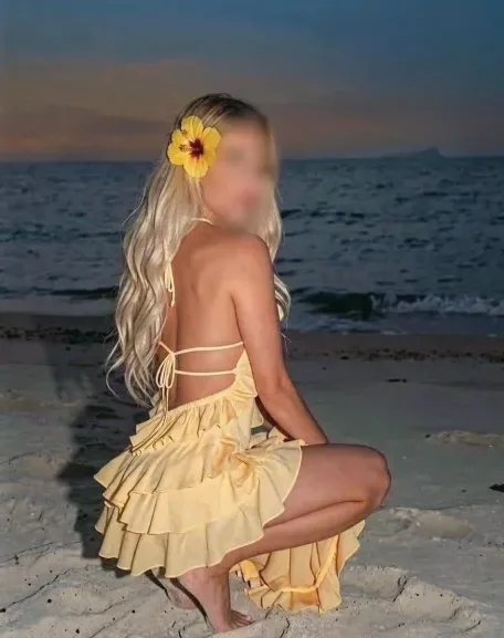 Büsra, 36