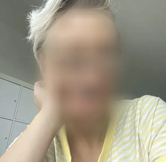 Ela, 29