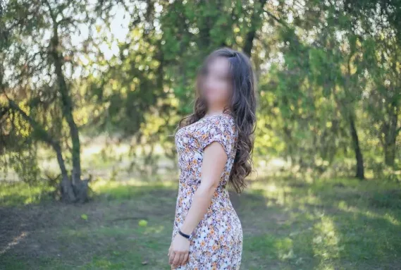 Helena, 39