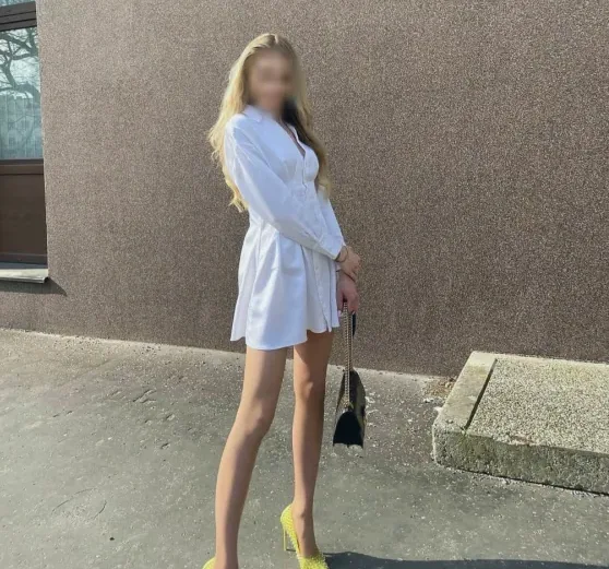 Jana, 28