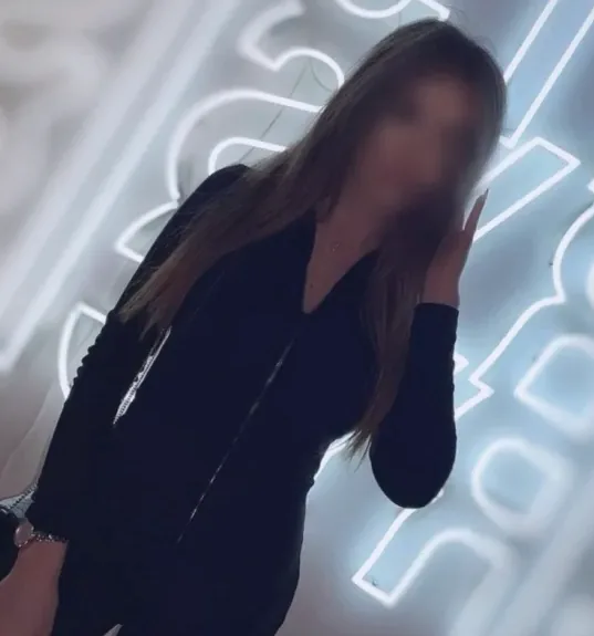 Katharina, 32