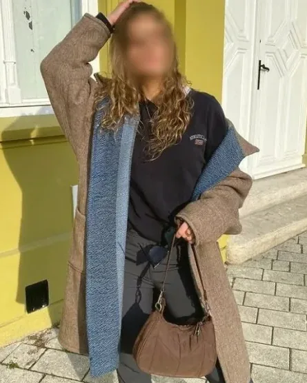 Marie, 22