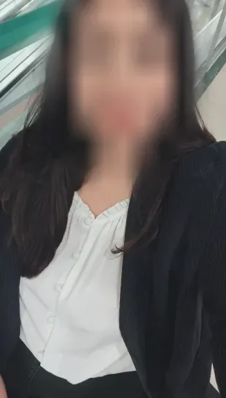 Melina, 39
