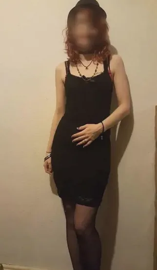 Nina, 35