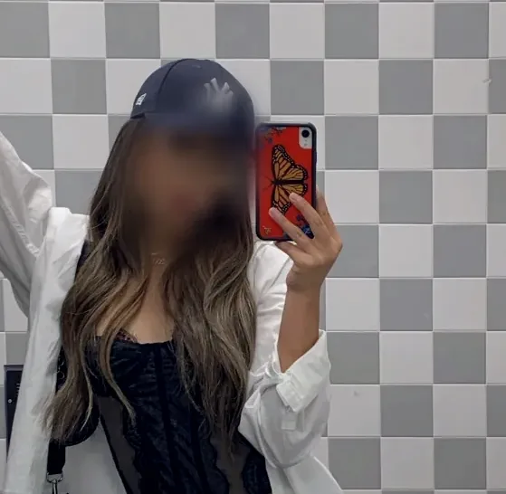 Paula, 20