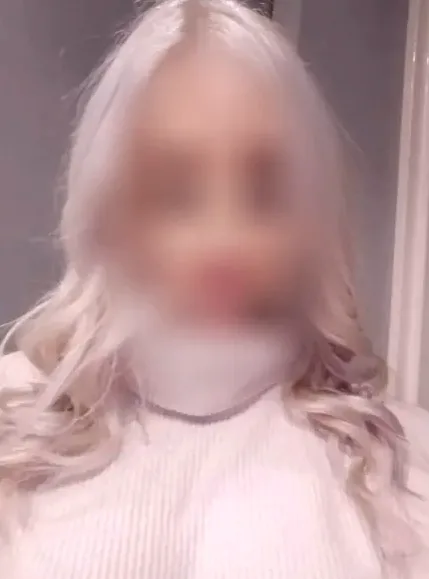 Pauline, 30
