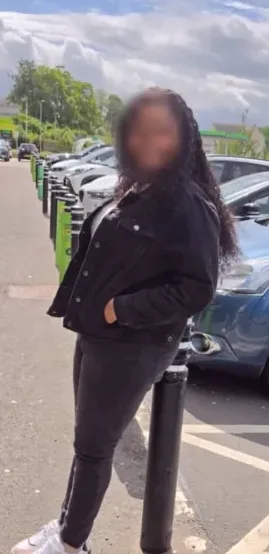 Pia, 33