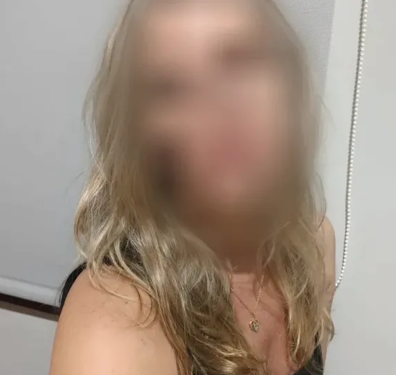 Selina, 36