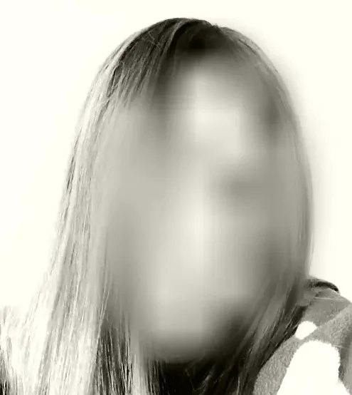 Sophie, 34
